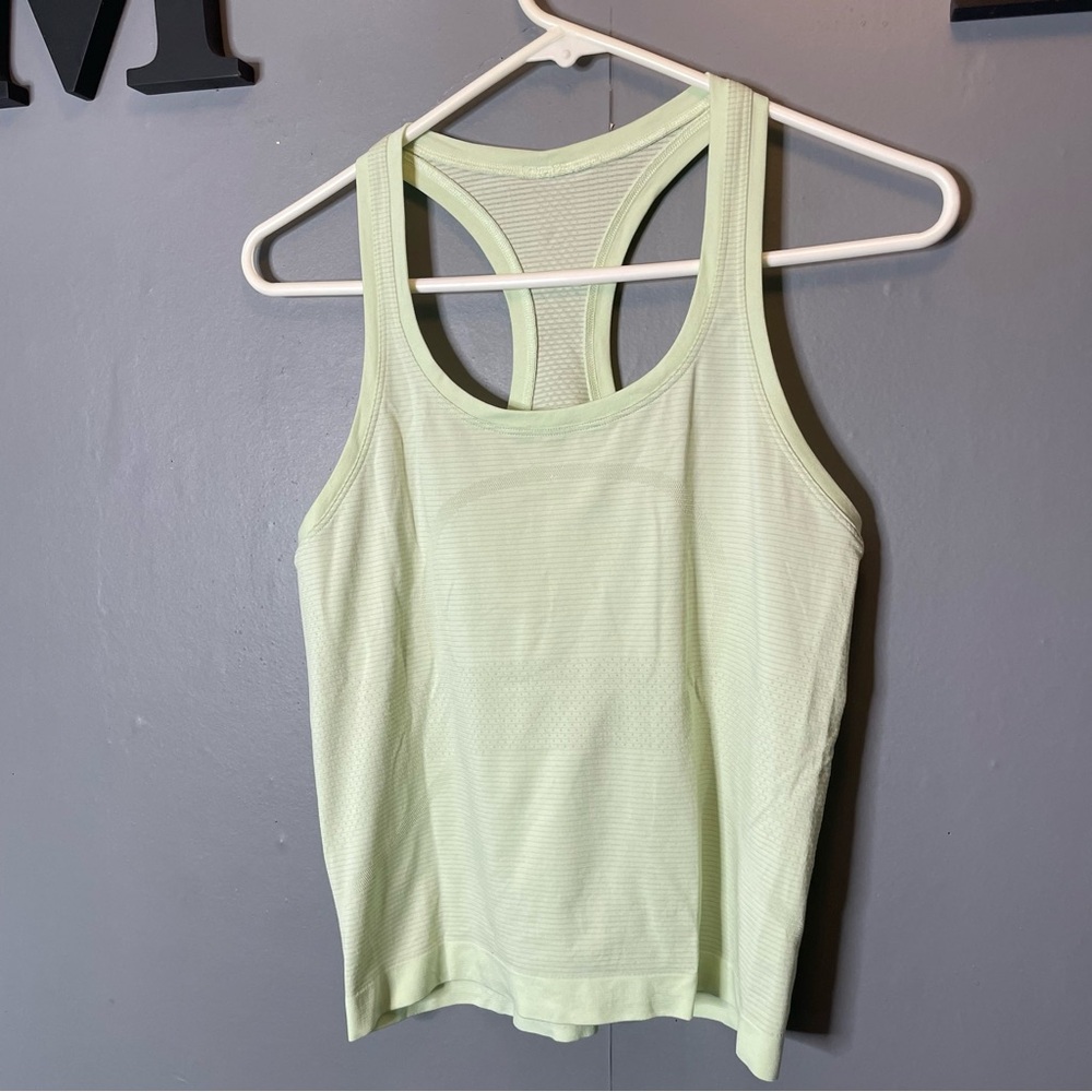 Lululemon swiftly tech tank 2.0 waist length light green size 6